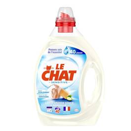 Le Chat Lessive Sensitive Au Lait D Amande Douce Et Au Savon De Marseille 40 Lavages