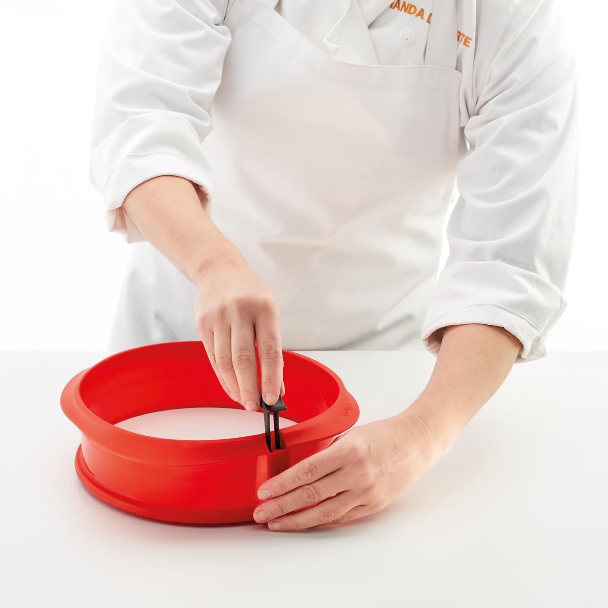 8710755880421 - Lékué - Moule à gâteau avec plaque, 23 cm