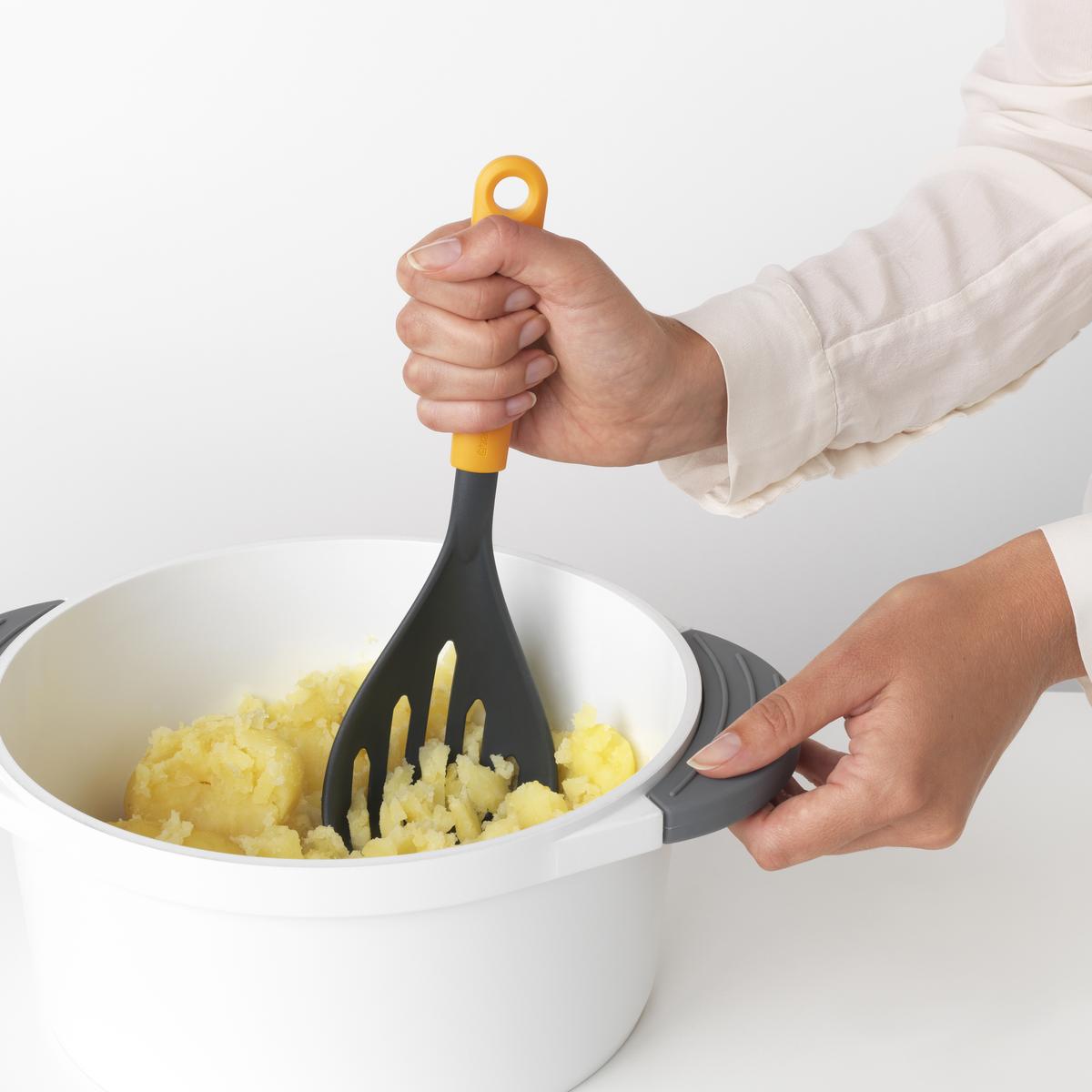 8710755122866 - Brabantia - Presse-purée plus cuillère - Honey Yellow