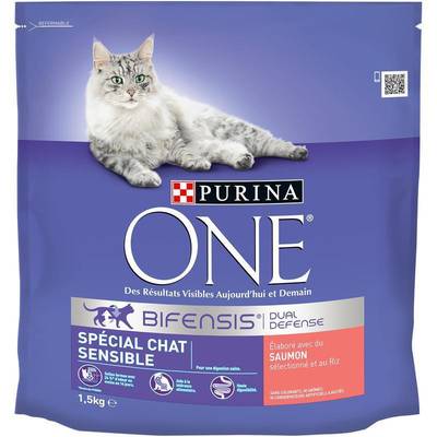 Purina - One Croquettes Saumon spécial chat sensible pour chat adulte, 1.5kg