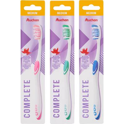 Auchan Brosse à dents medium complete, 1 brosse à dents