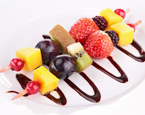 Brochette de mikado aux fruits